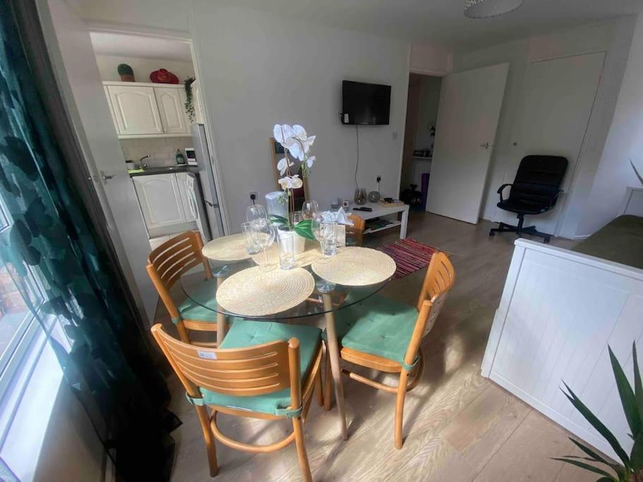 Apt 2/4People Archway/Holloway London Exterior photo